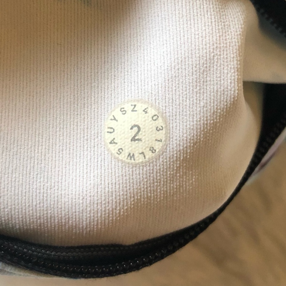 SOLD NWOT Lululemon Speed Up Tight 28” Exposure Multi - Picture 9 of 10